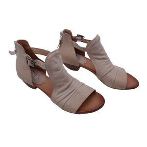 Miz Mooz Corra Leather Wide Width Heeled Sandals Beige Size 42 Floral Embossed